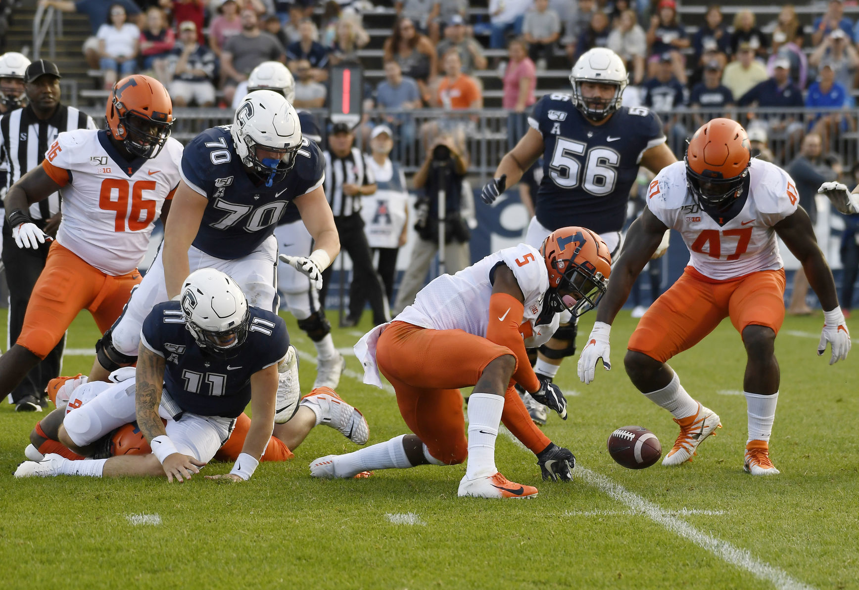 Illinois UConn Football